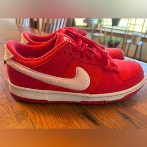 Nike Dunk Low 2024 Valentine’s Day Shows NWT